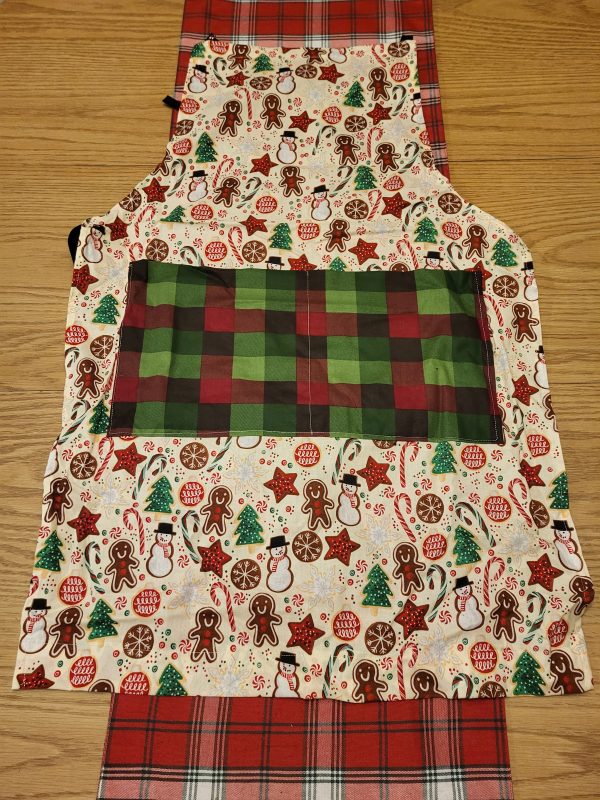 Mom and Me Holiday Apron Set - Image 2